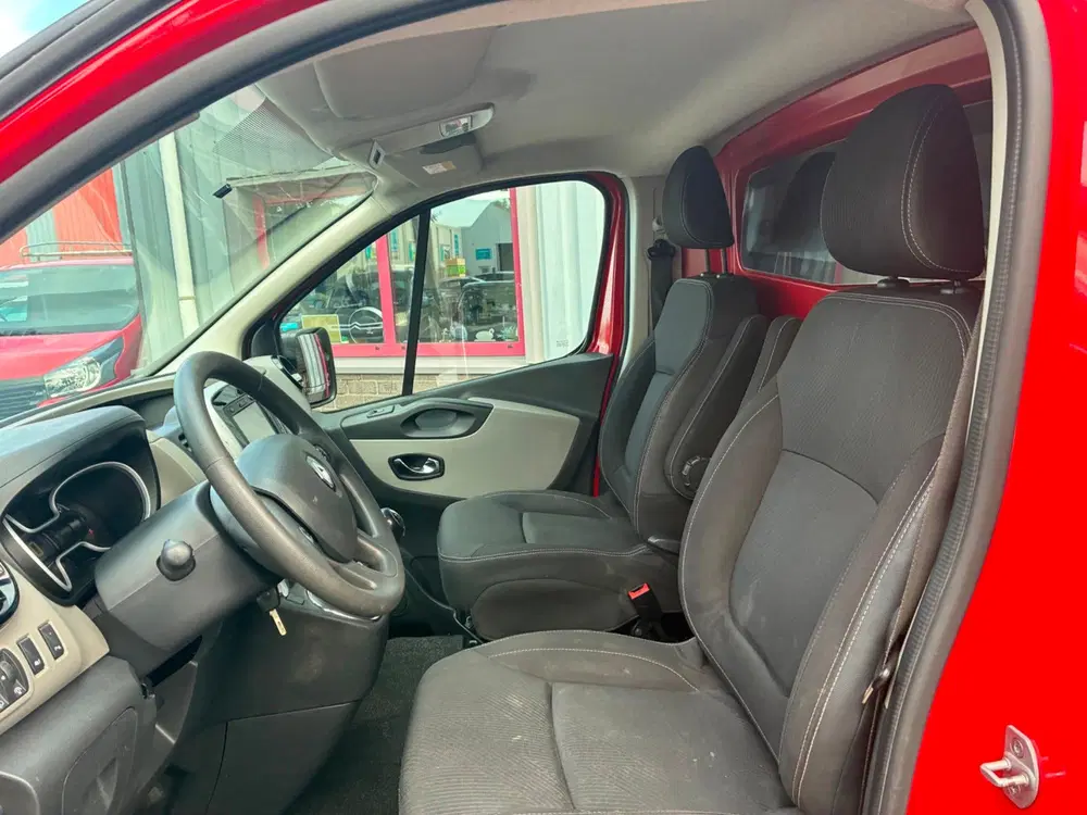 Renault Trafic 1.6 dCi T29 L1H1 Comfort Energy Imperiaal uit 2019, foto 10