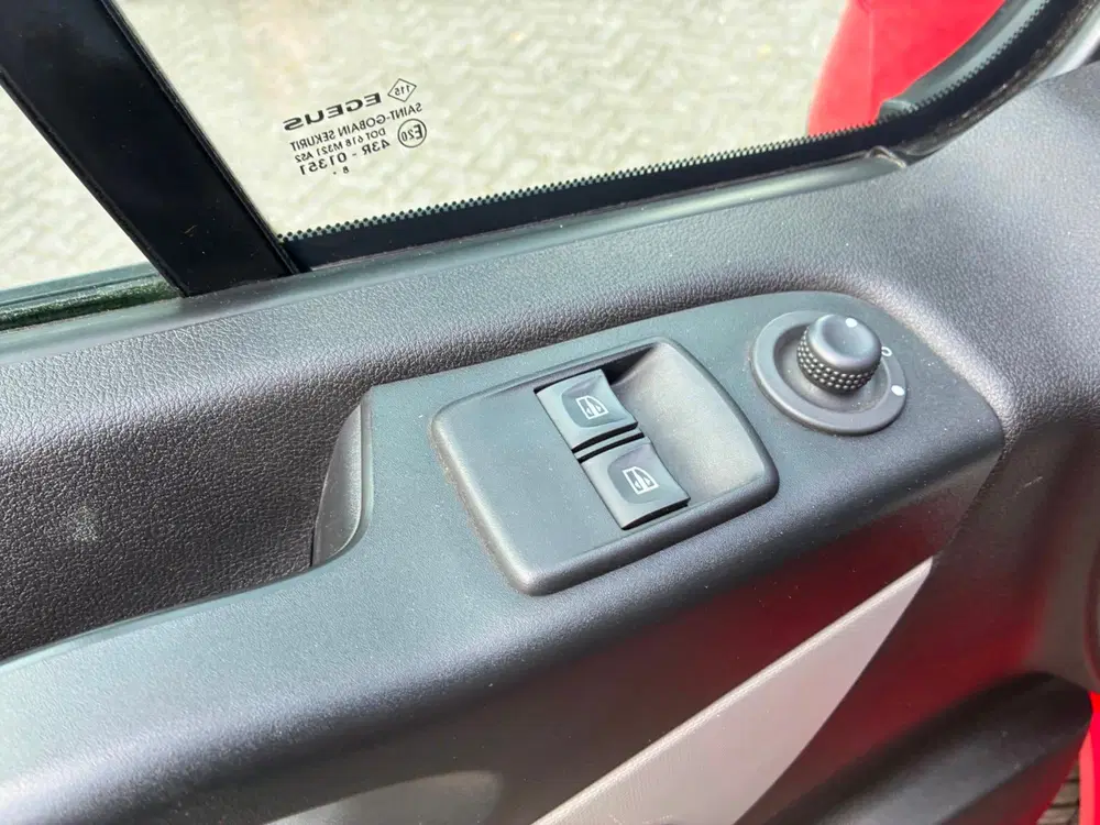 Renault Trafic 1.6 dCi T29 L1H1 Comfort Energy Imperiaal uit 2019, foto 9