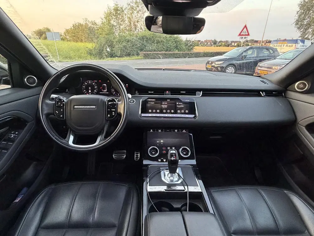 Land Rover Range Rover Evoque 2.0 P200 AWD R-Dynamic S PANO uit 2020, foto 3
