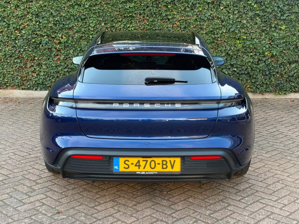 Porsche Taycan Sport Turismo 93 kWh uit 2023, foto 4