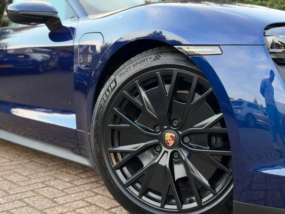 Porsche Taycan Sport Turismo 93 kWh uit 2023, foto 9