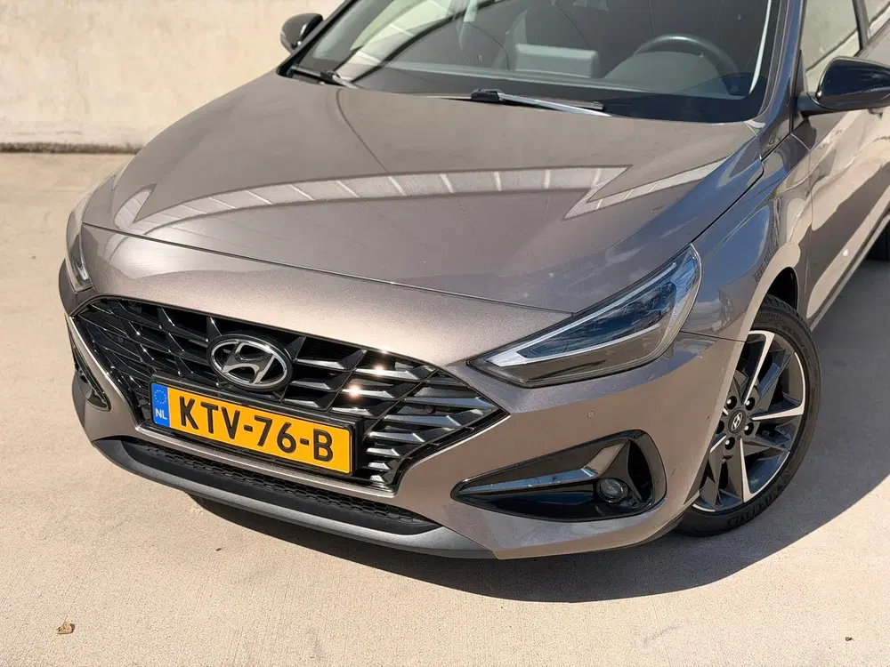 Hyundai i30 1.0 T-GDi MHEV Comfort Smart Virtual Camer uit 2022, foto 2