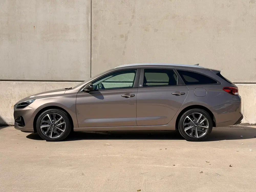 Hyundai i30 1.0 T-GDi MHEV Comfort Smart Virtual Camer uit 2022, foto 3