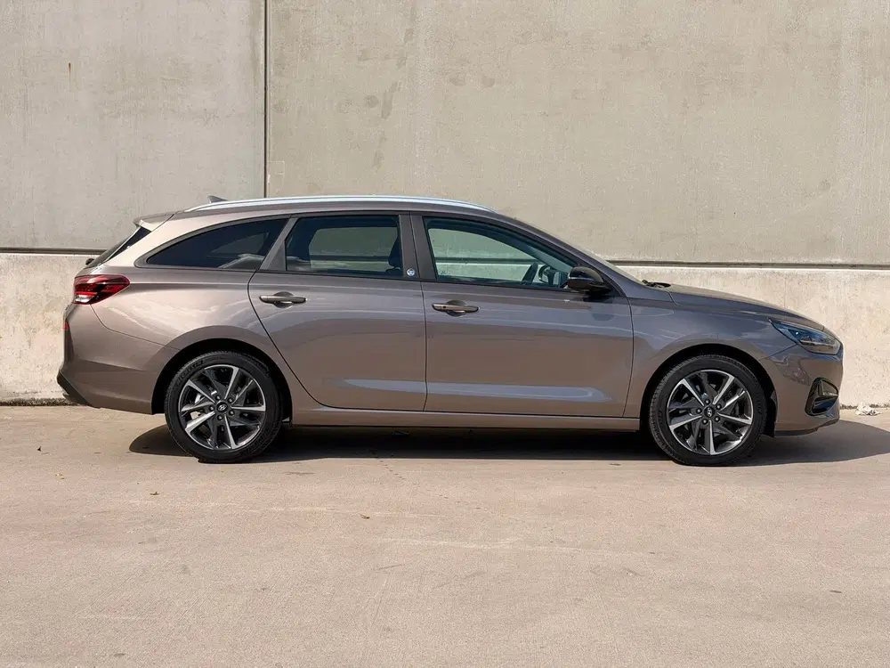 Hyundai i30 1.0 T-GDi MHEV Comfort Smart Virtual Camer uit 2022, foto 7
