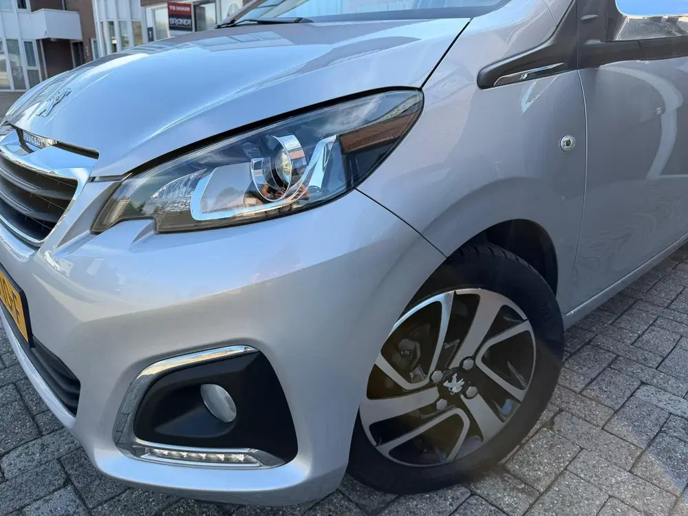 Peugeot 108 1.0 e-VTi Allure TOP uit 2019, foto 11