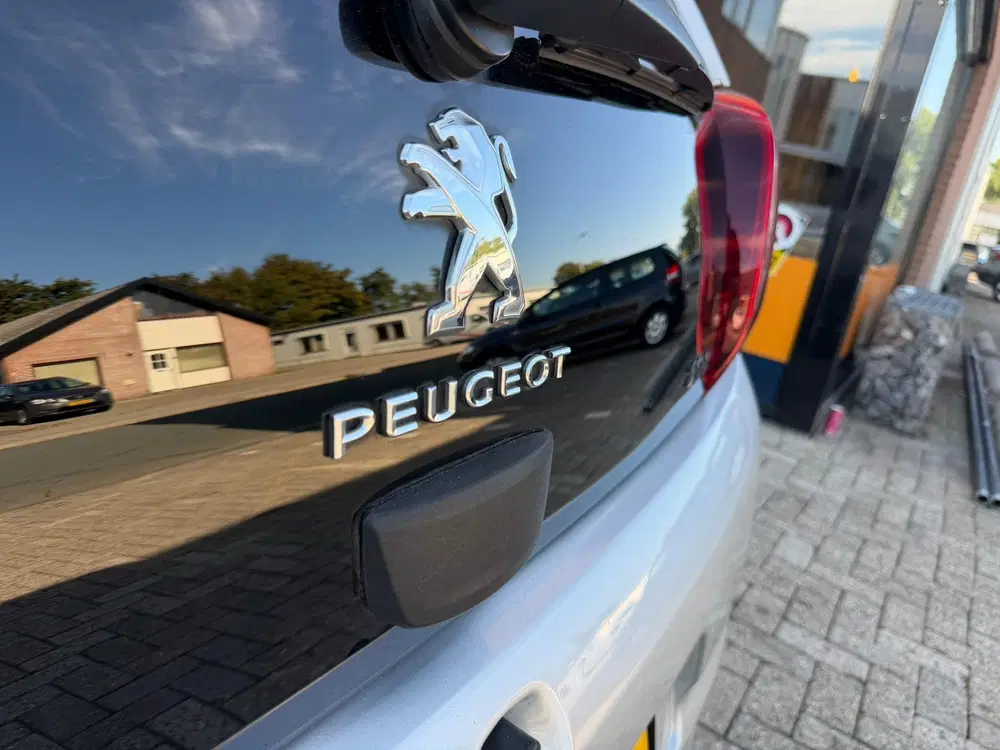 Peugeot 108 1.0 e-VTi Allure TOP uit 2019, foto 14