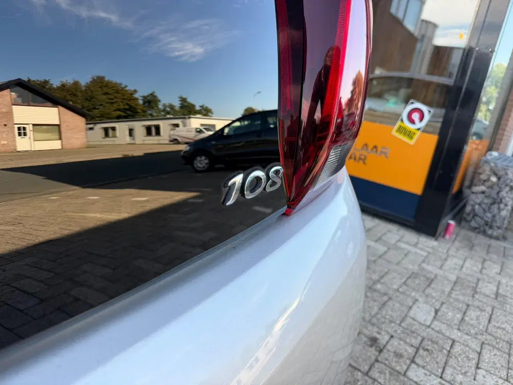 Peugeot 108 1.0 e-VTi Allure TOP uit 2019, foto 15