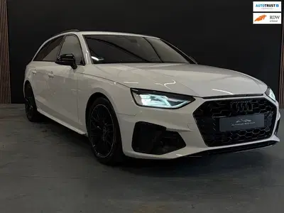 Audi A4 35 TFSI S edition Competition Virtual Deal uit 2023