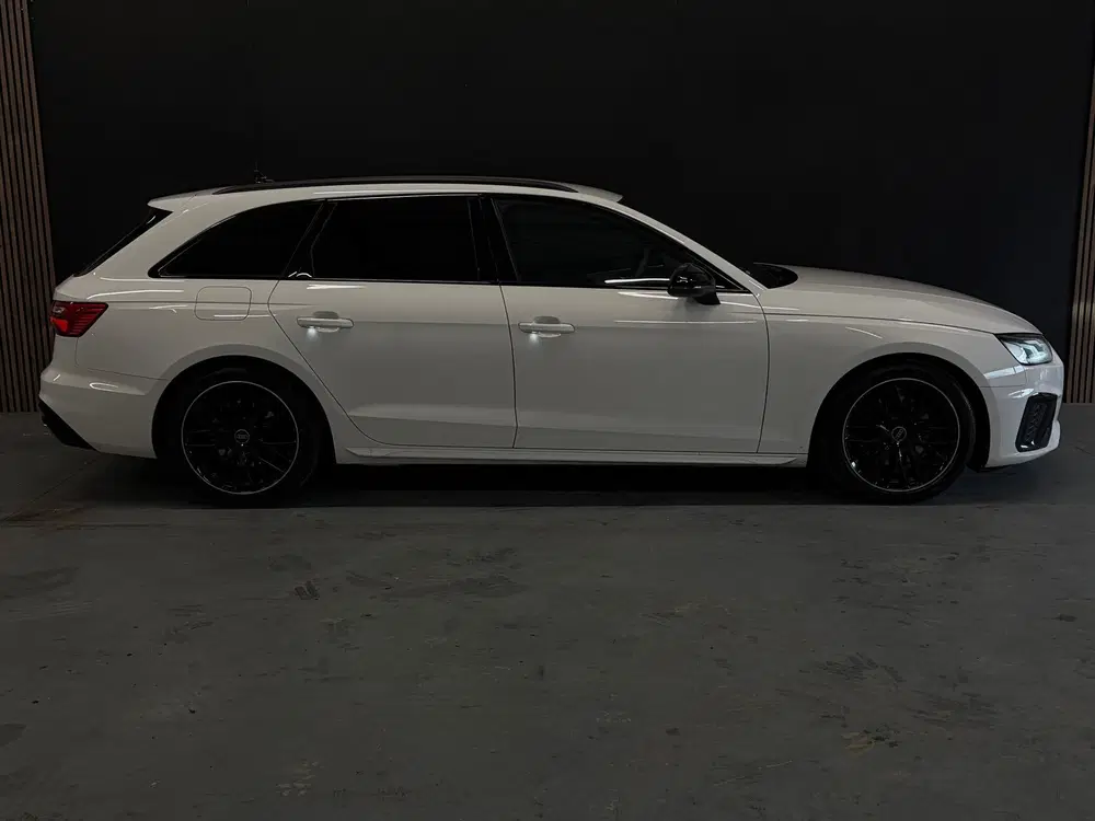 Audi A4 35 TFSI S edition Competition Virtual Deal uit 2023, foto 4