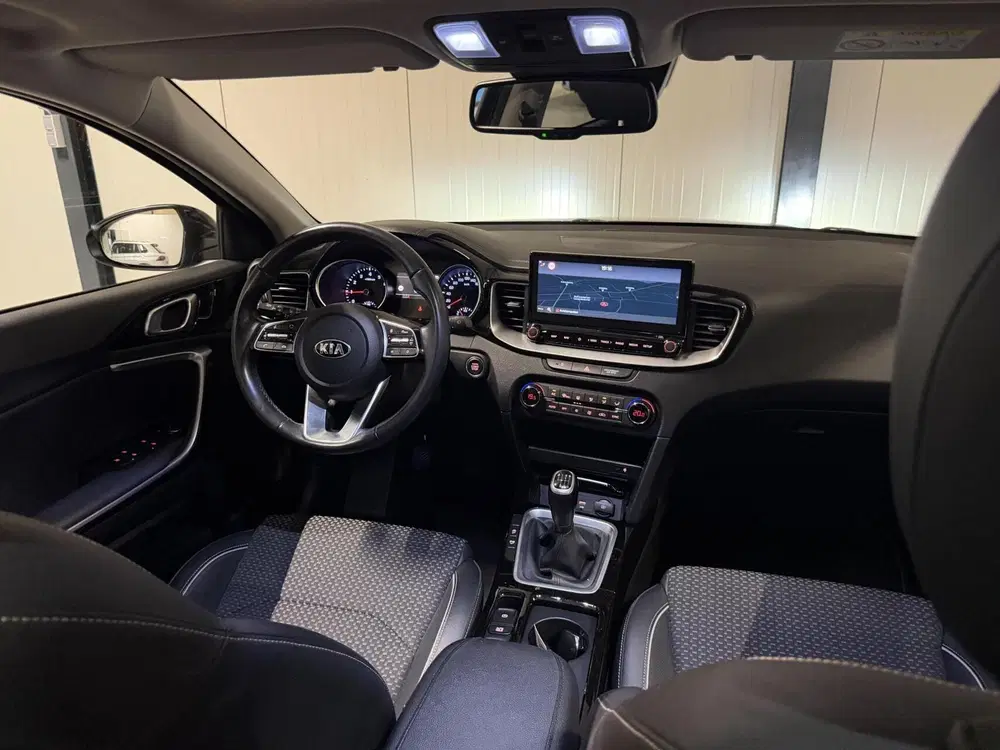 Kia XCeed 1.0 T-GDi DynamicLine Pano Virtual Camera uit 2021, foto 11