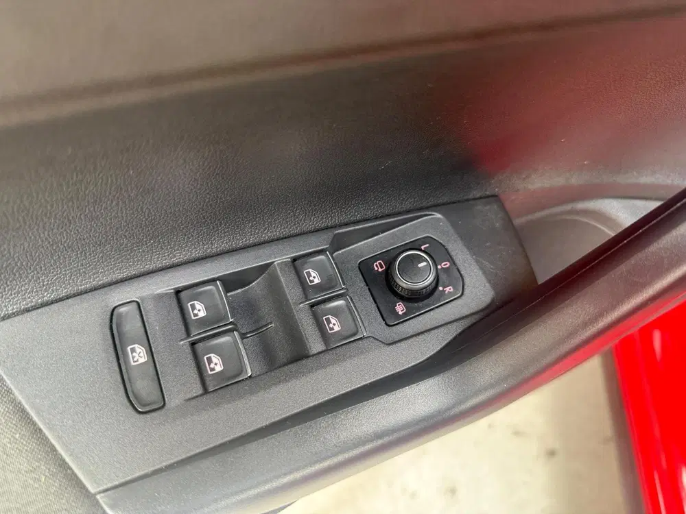 Volkswagen Polo 1.0 TSI Highline R-line Apple CarPlay uit 2019, foto 4