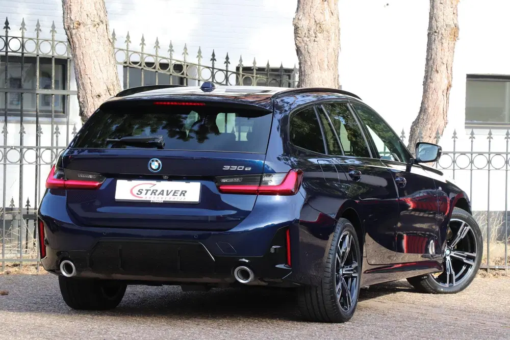 BMW 3-serie 330e uit 2025, foto 5