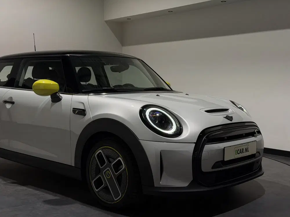 Mini Electric MINI Yours 33 kWh uit 2022, foto 10