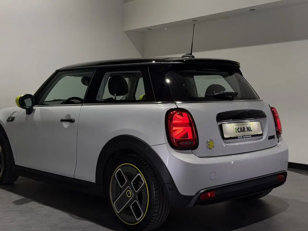 Mini Electric MINI Yours 33 kWh uit 2022, foto 11