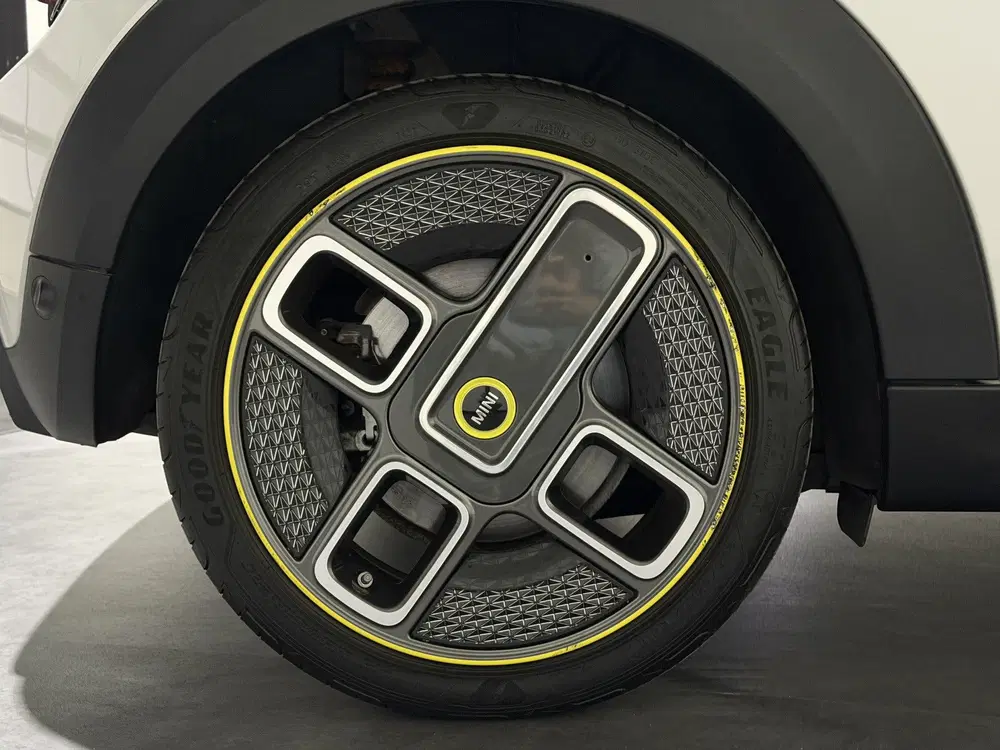 Mini Electric MINI Yours 33 kWh uit 2022, foto 15