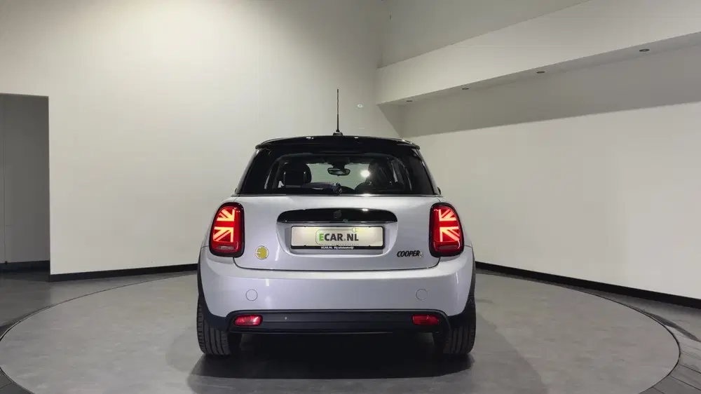 Mini Electric MINI Yours 33 kWh uit 2022, foto 4