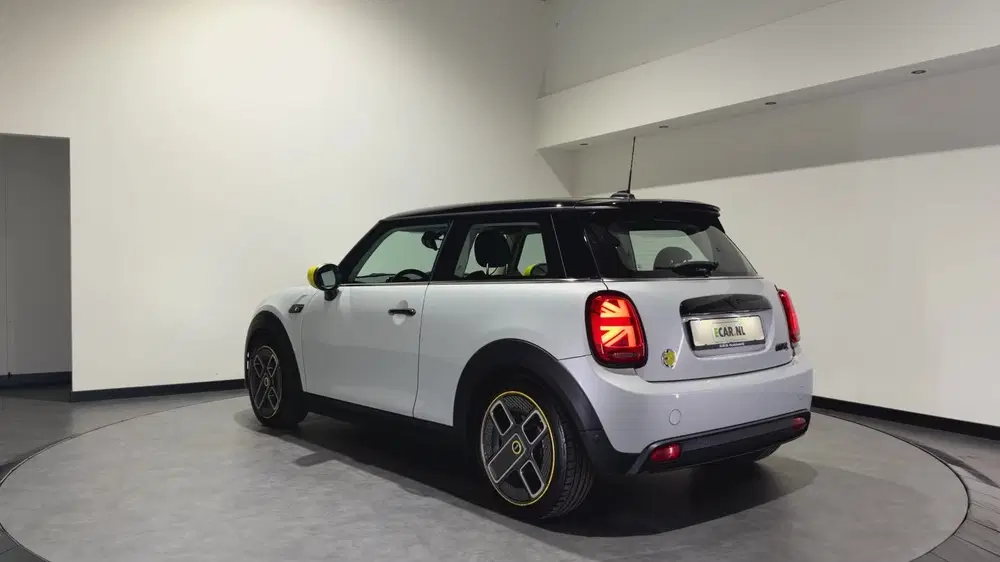 Mini Electric MINI Yours 33 kWh uit 2022, foto 5