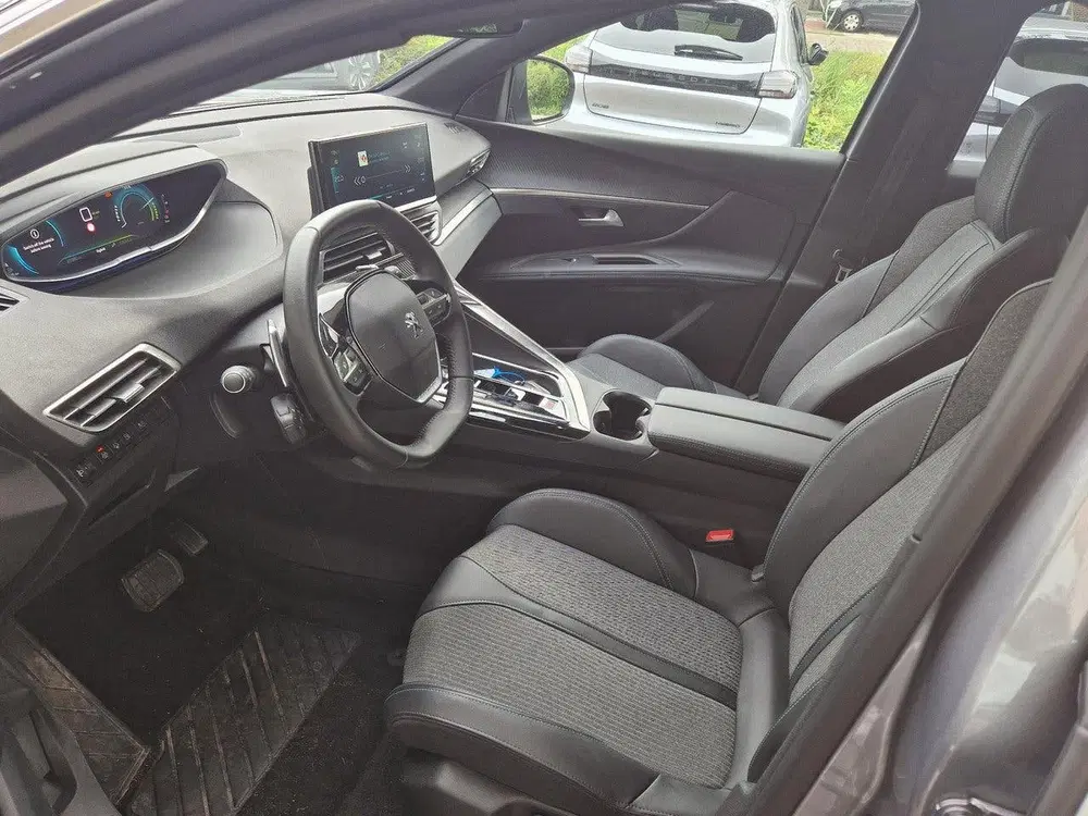 Peugeot 3008 1.6 HYbrid 180 Allure Pack Business uit 2024, foto 8