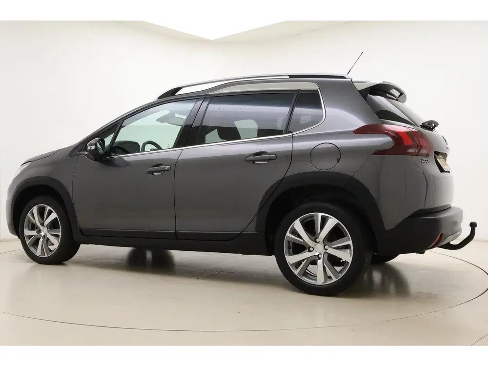 Peugeot 2008 1.2T Blue Lease Allure uit 2019, foto 12