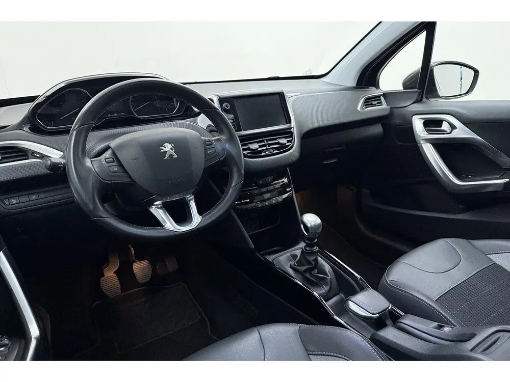 Peugeot 2008 1.2T Blue Lease Allure uit 2019, foto 14