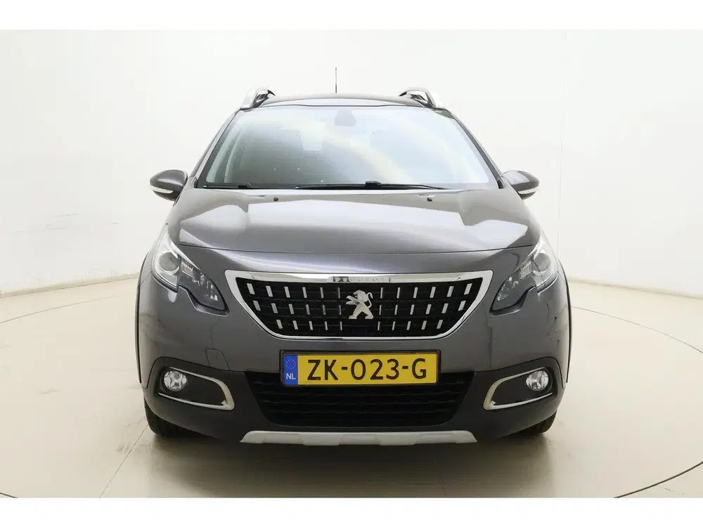 Peugeot 2008 1.2T Blue Lease Allure uit 2019, foto 6