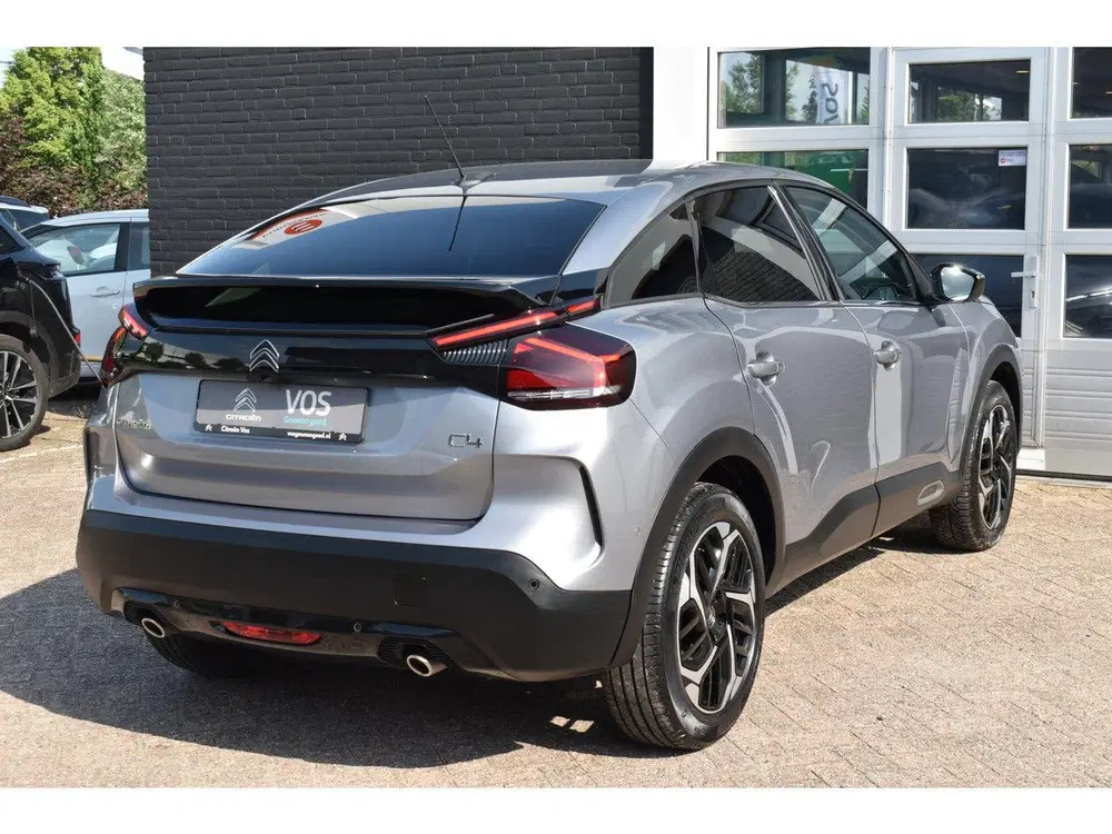 Citroën C4 130 EAT8 Shine uit 2022, foto 3