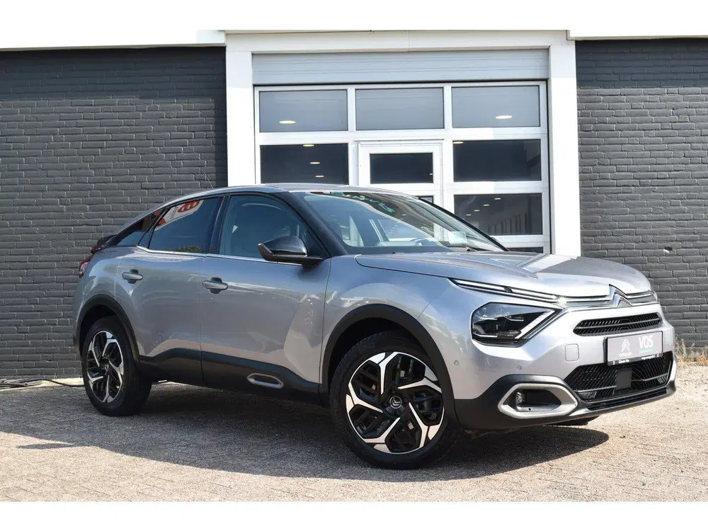 Citroën C4 130 EAT8 Shine uit 2022, foto 7