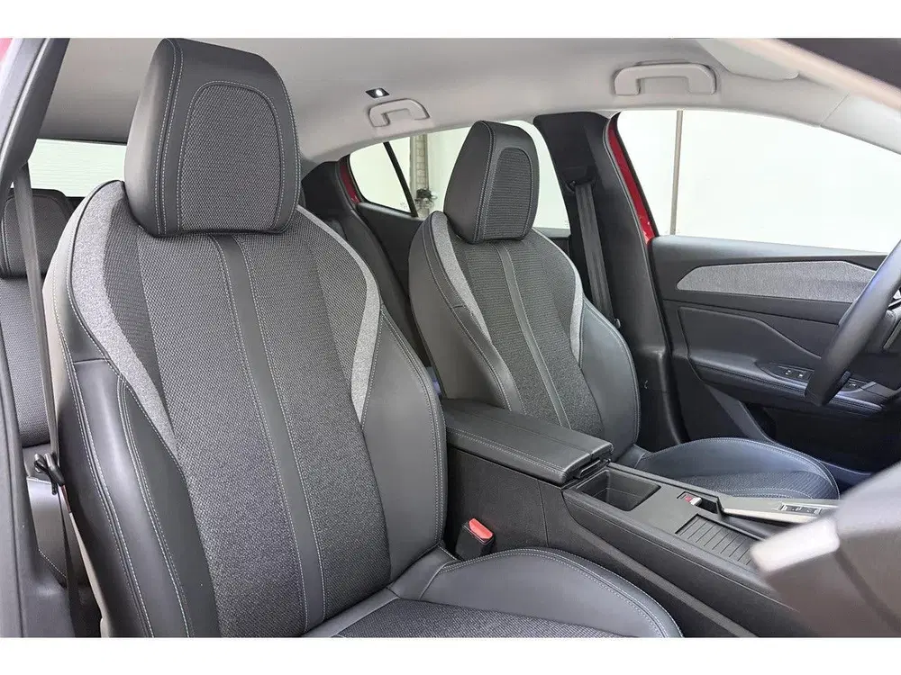 Peugeot 408 1.2 Hybrid 145 e-DCS6 Allure 1e Eigenaar l uit 2025, foto 14