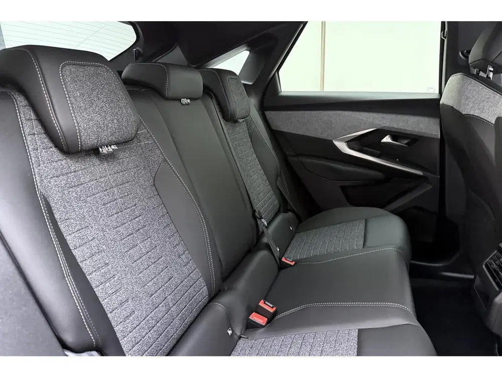 Peugeot 3008 Plug-In 195 Allure uit 2026, foto 10