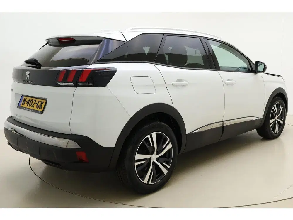 Peugeot 3008 1.2 PureTech Crossway 130 PK uit 2019, foto 2