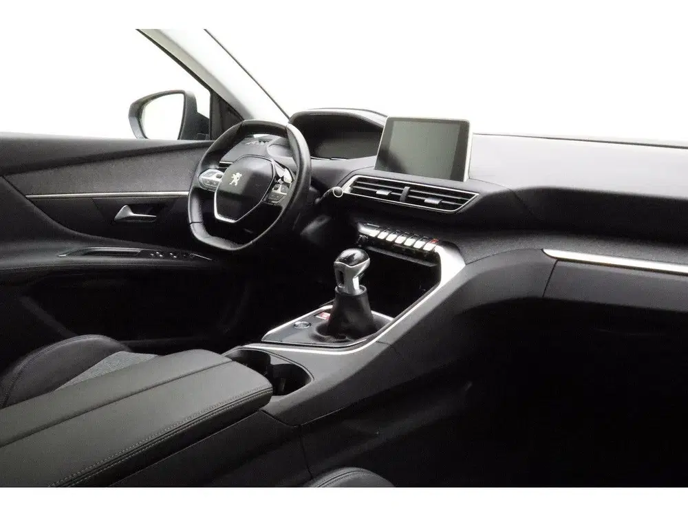 Peugeot 3008 1.2 PureTech Crossway 130 PK uit 2019, foto 3