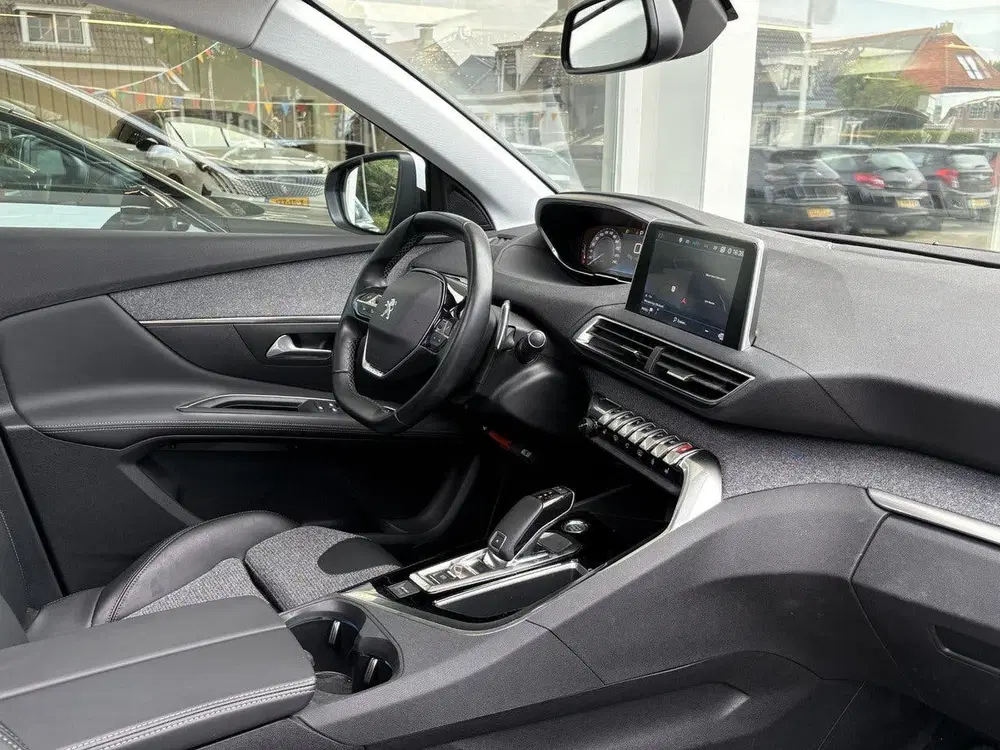 Peugeot 3008 1.2T Automaat Allure Avantage uit 2020, foto 12