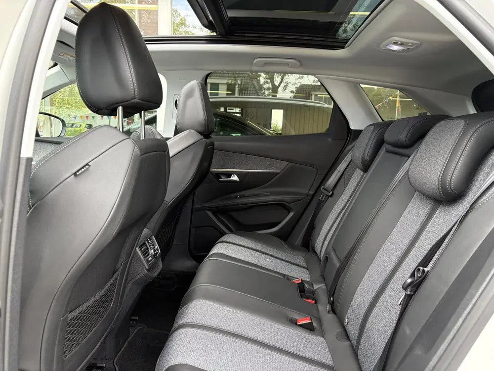 Peugeot 3008 1.2T Automaat Allure Avantage uit 2020, foto 9