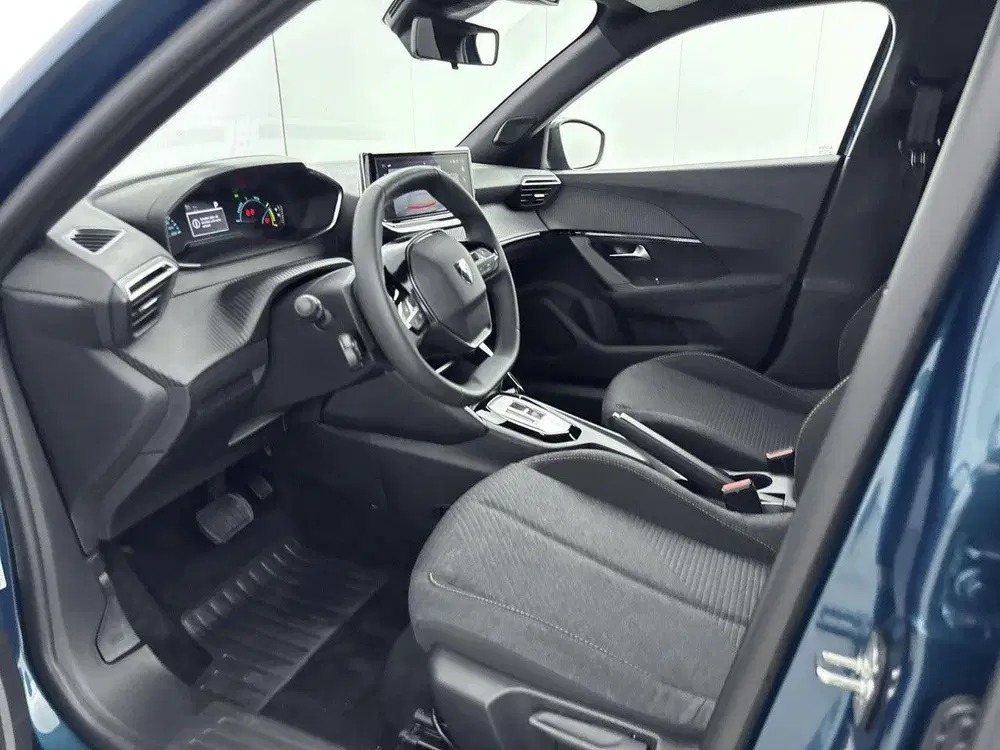 Peugeot 2008 1.2 Mild Hybrid 110pk Business Navigatie uit 2025, foto 10