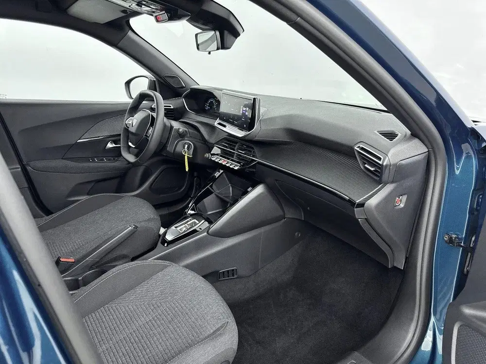 Peugeot 2008 1.2 Mild Hybrid 110pk Business Navigatie uit 2025, foto 12
