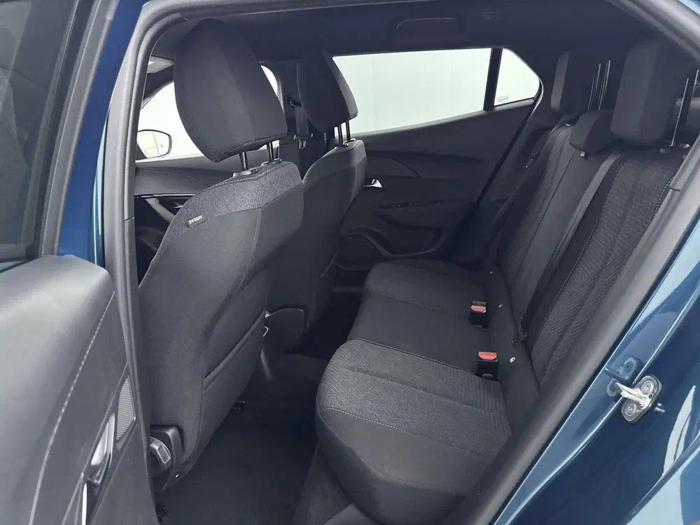 Peugeot 2008 1.2 Mild Hybrid 110pk Business Navigatie uit 2025, foto 13