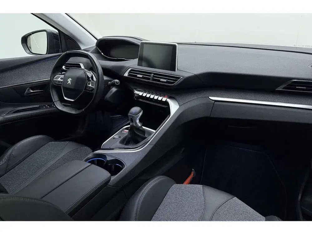 Peugeot 3008 1.2T Allure uit 2020, foto 15