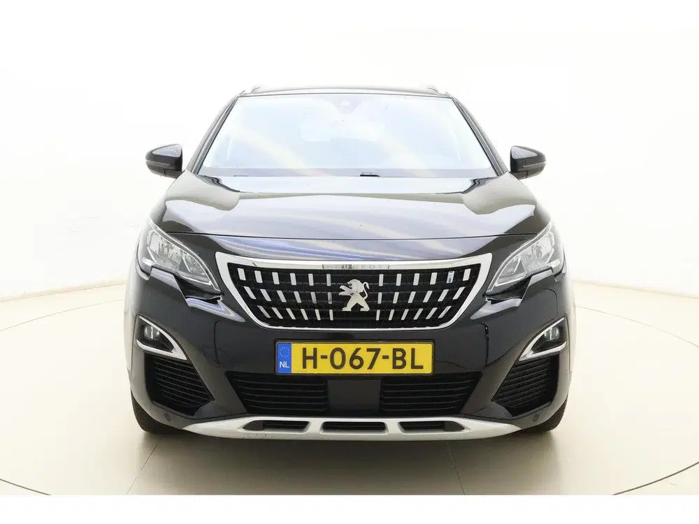 Peugeot 3008 1.2T Allure uit 2020, foto 6