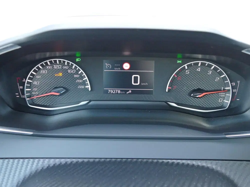 Peugeot 2008 1.2 PureTech Active Pack uit 2021, foto 14