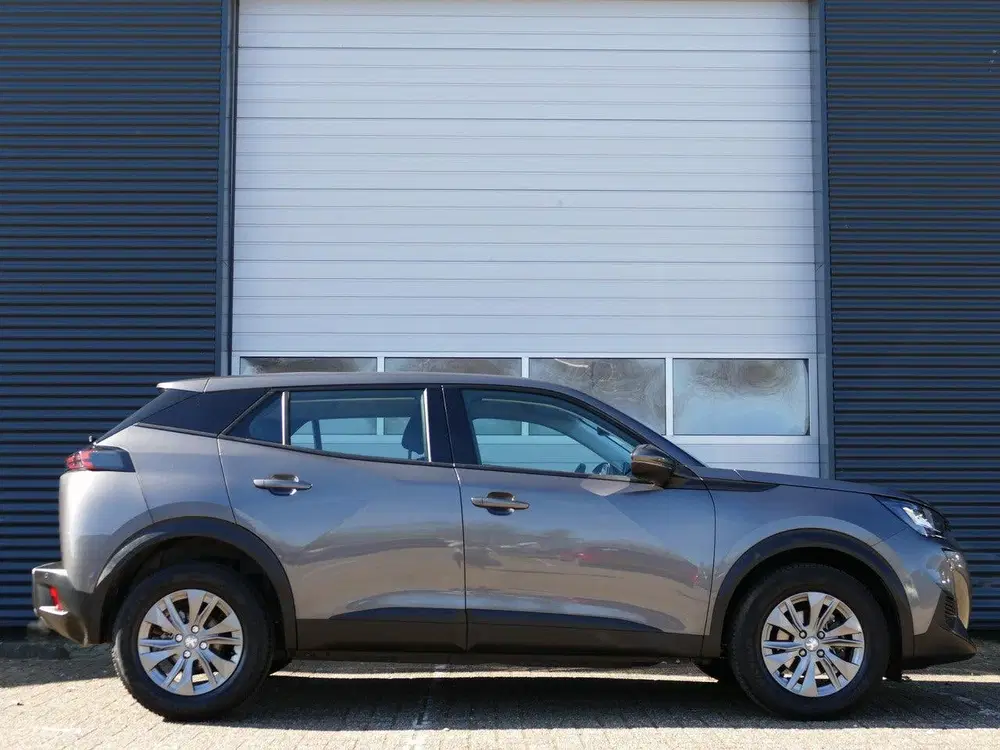 Peugeot 2008 1.2 PureTech Active Pack uit 2021, foto 4