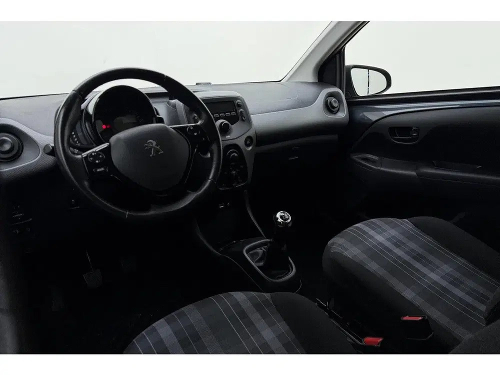 Peugeot 108 1.0 e-VTi Active uit 2020, foto 14