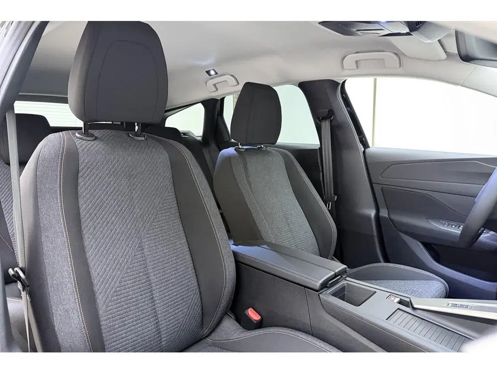 Peugeot 308 SW 1.2 Hybrid 145pk e-DCS6 Business uit 2026, foto 13