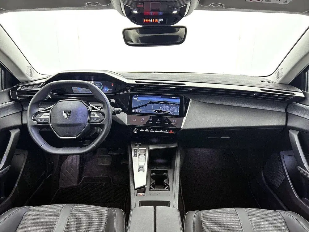 Peugeot 308 SW 1.2 Hybrid 145pk Allure Automaat uit 2025, foto 11