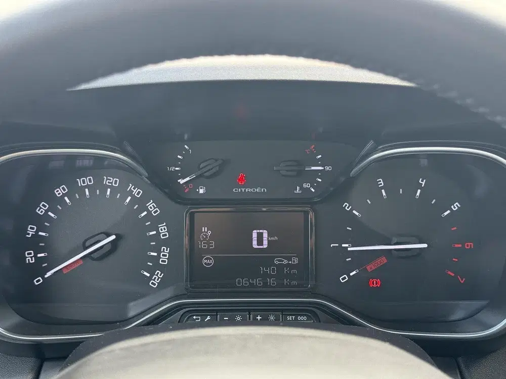 Citroën C3 Aircross 1.2 PureTech S&S Shine Camera achter uit 2022, foto 15