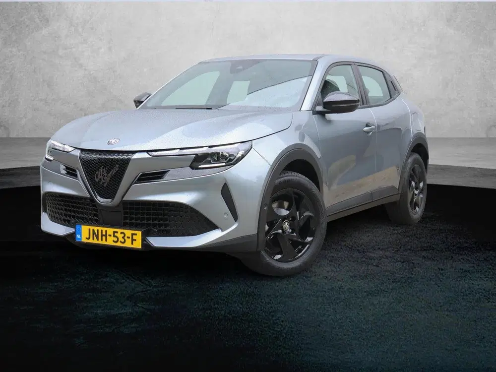 Alfa Romeo Junior 1.2 Hybrid Ibrida 145pk Automaat uit 2025