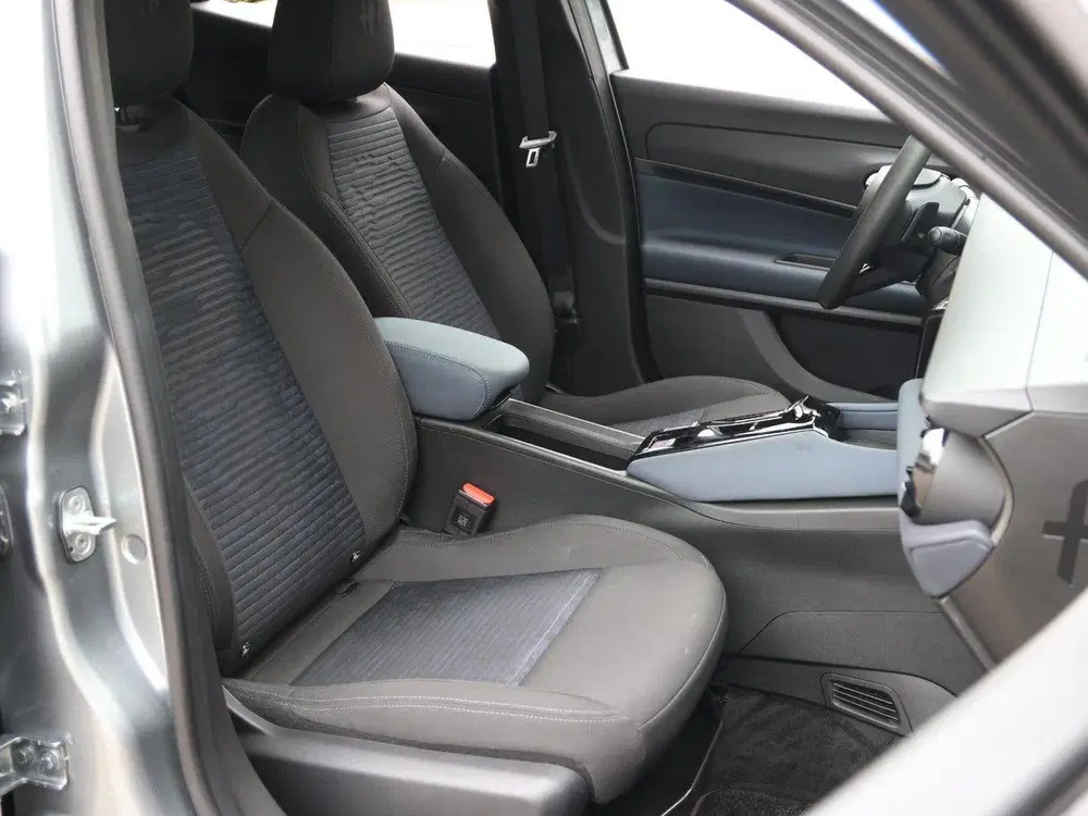 Alfa Romeo Junior 1.2 Hybrid Ibrida 145pk Automaat uit 2025, foto 10