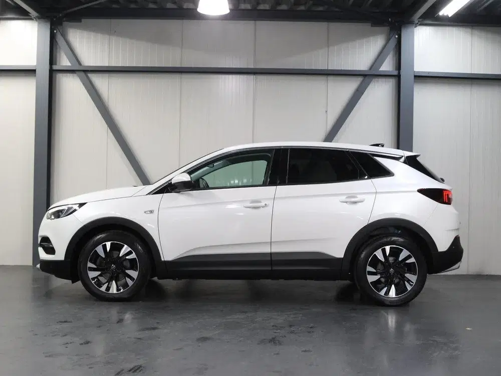 Opel Grandland 1.5 130PK CDTi Executive uit 2019, foto 2