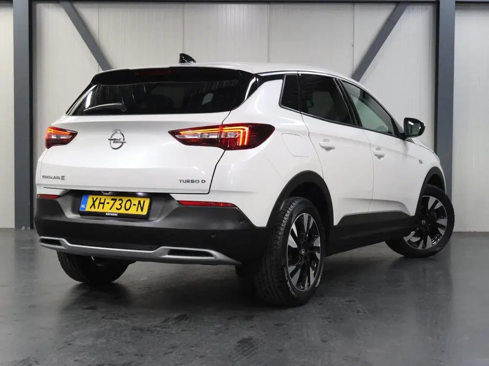 Opel Grandland 1.5 130PK CDTi Executive uit 2019, foto 3