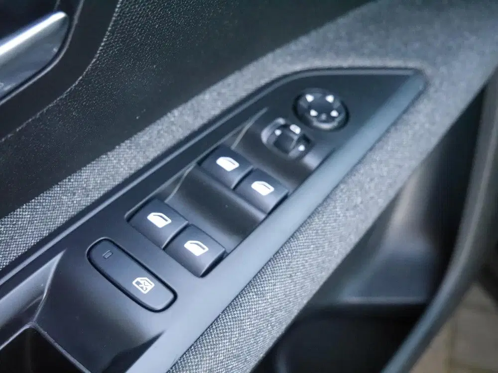 Peugeot 5008 1.2 PureTech Active uit 2020, foto 14