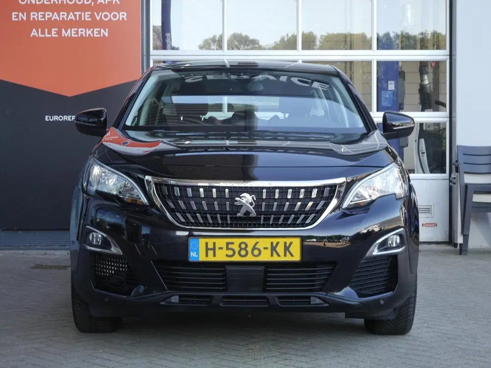 Peugeot 5008 1.2 PureTech Active uit 2020, foto 2